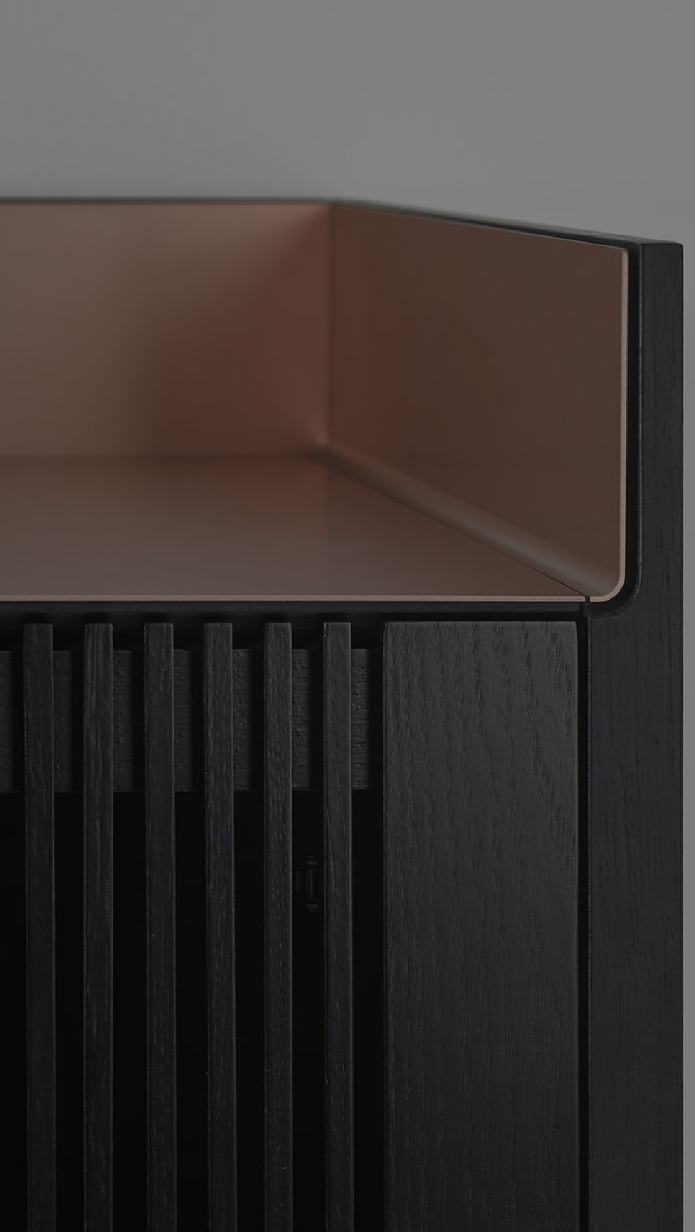 Edvard — black slatted cabinet with copper tray top